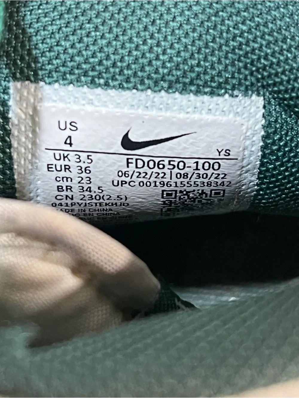 Nike Kids High-Top Sneakers in Green and White